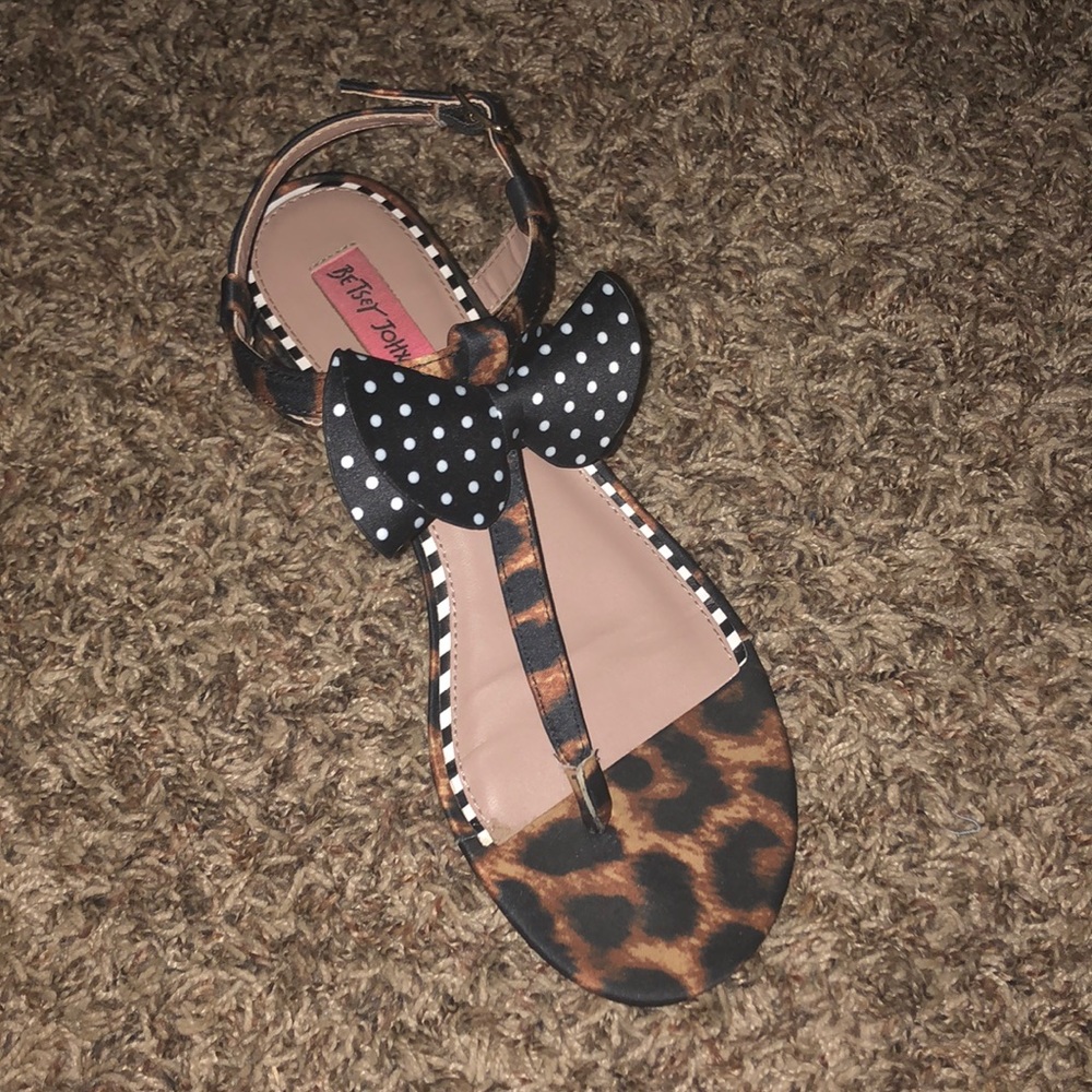 Women’s Betsy Johnson sandals